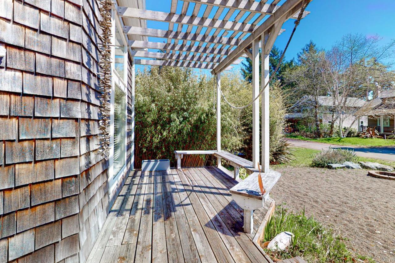 Castaway Cabin Манзанита Экстерьер фото